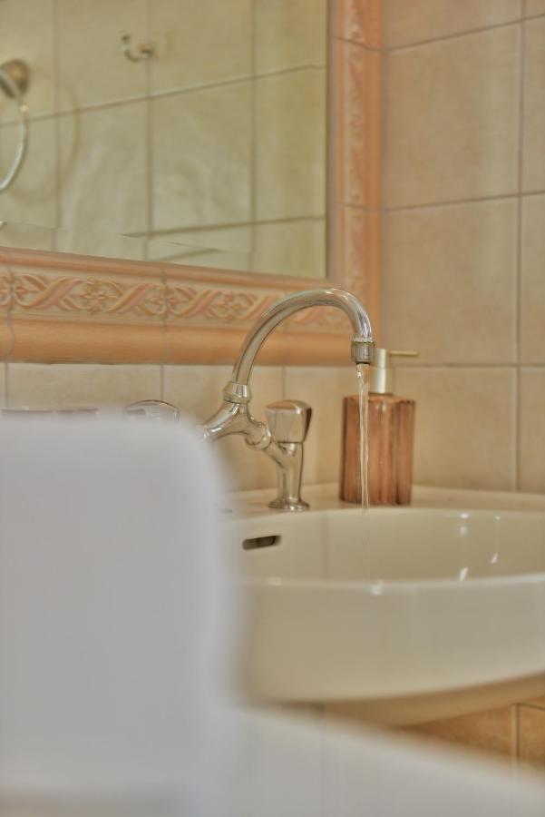 Feel At Home - Family House In Hydra מראה חיצוני תמונה
